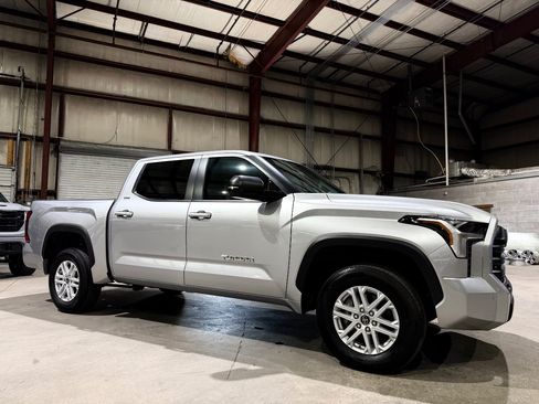 Used 2024 Toyota Tundra SR5 w/ SR5 Premium Package AWD/4WD image 3