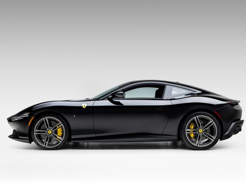 Certified 2023 Ferrari Roma image 5