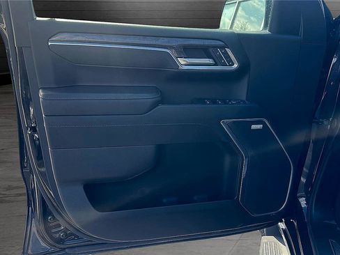 Used 2025 Chevrolet Silverado 1500 LTZ w/ LTZ Convenience Package II image 26