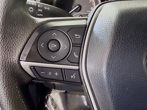 Used 2021 Toyota Camry LE image 14