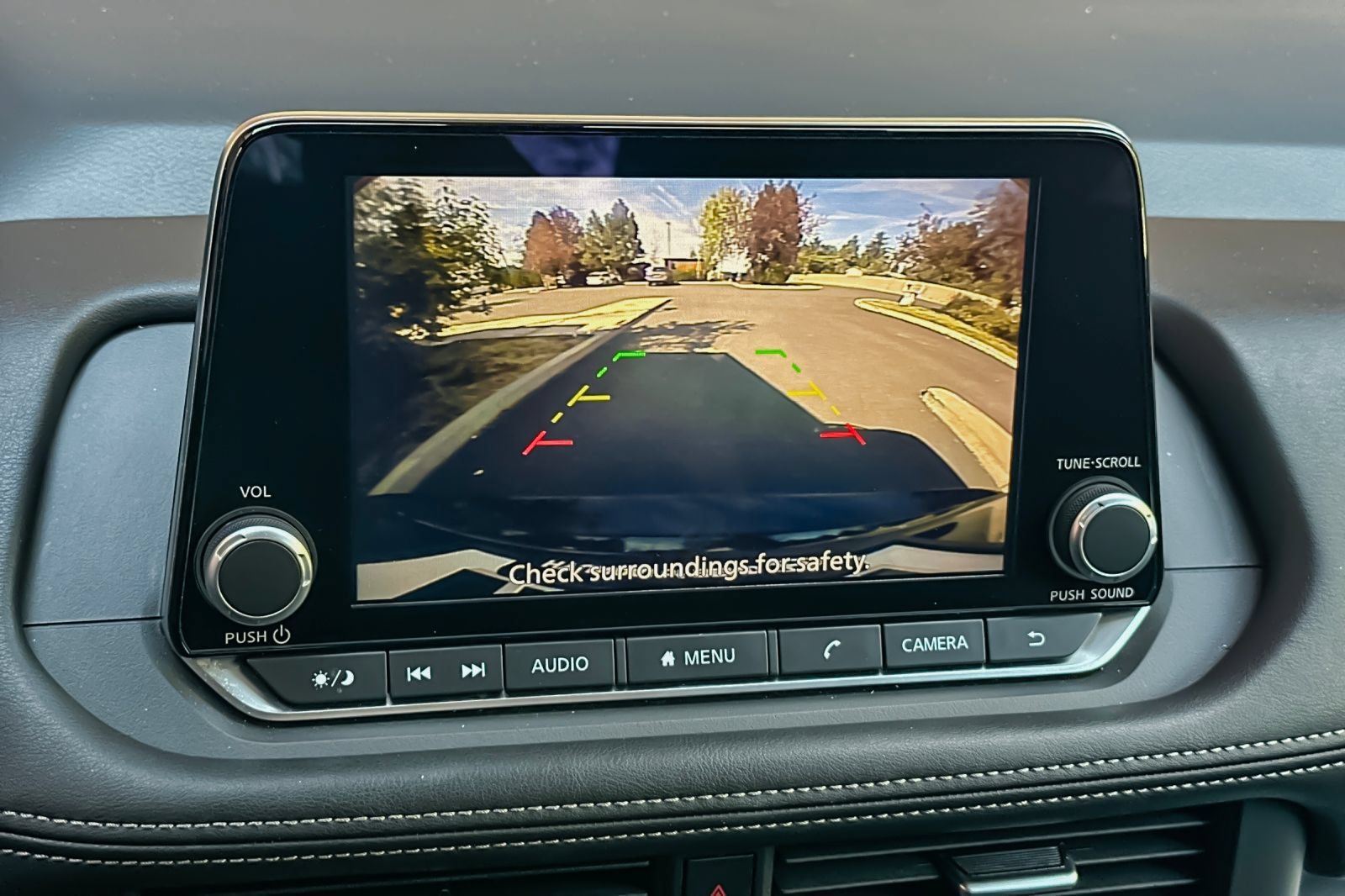 Used 2025 Nissan Rogue SV FWD image 26