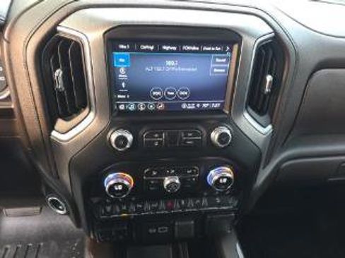 Used 2022 GMC Sierra 2500 Denali w/ Denali Ultimate Package AWD/4WD image 11