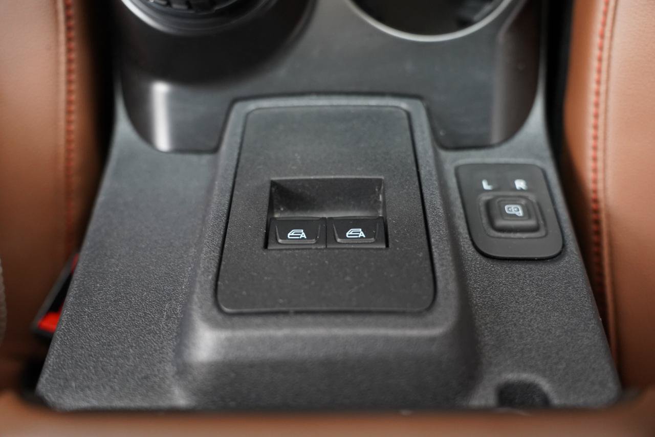 Used 2024 Ford Bronco Heritage Edition AWD/4WD image 25