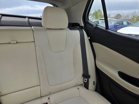 Used 2023 Buick Encore GX Select w/ Sport Touring Package image 32