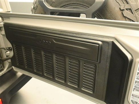 Used 2022 Jeep Wrangler Rubicon w/ Steel Bumper Group image 20