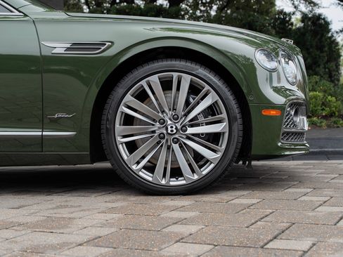 Certified 2024 Bentley Flying Spur W12 image 6