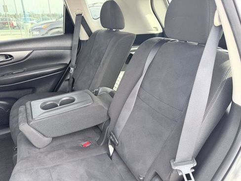 Certified 2016 Nissan Rogue S w/ Appearance Package image 19