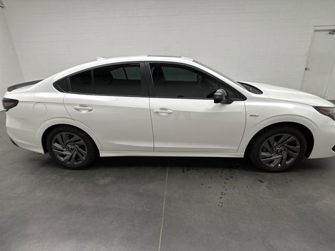 Used 2025 Subaru Legacy Premium AWD/4WD image 9