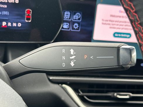 Certified 2024 Chevrolet Equinox EV RS image 33