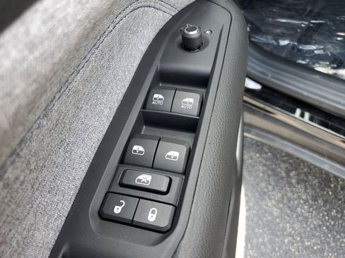 New 2025 Jeep Compass Sport image 22