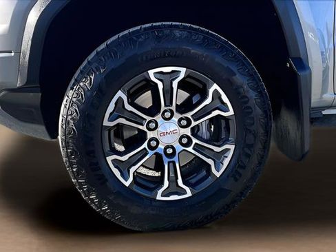 Used 2023 GMC Canyon AT4 image 10