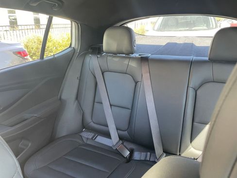 Used 2025 Buick Envista Sport Touring image 42