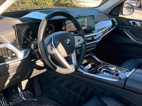 Used 2024 BMW X7 xDrive40i image 36