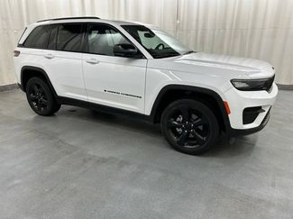 Used 2024 Jeep Grand Cherokee Altitude AWD/4WD video 1