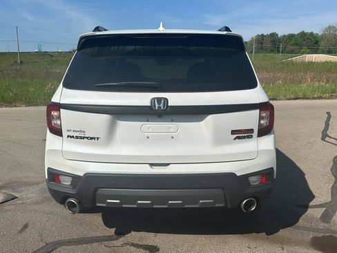 Used 2023 Honda Passport TrailSport image 4