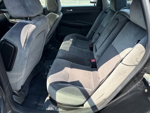 Used 2014 Chevrolet Impala LT w/ LT Sunroof Package image 13