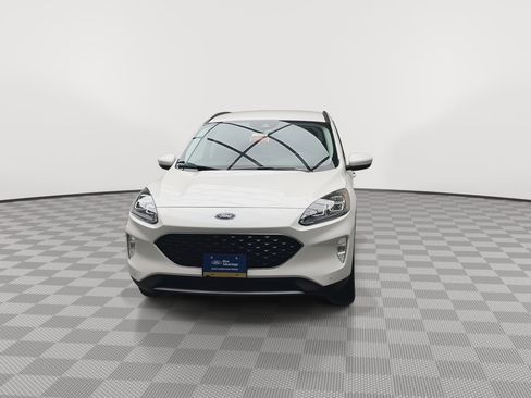 Certified 2022 Ford Escape Titanium AWD/4WD image 35