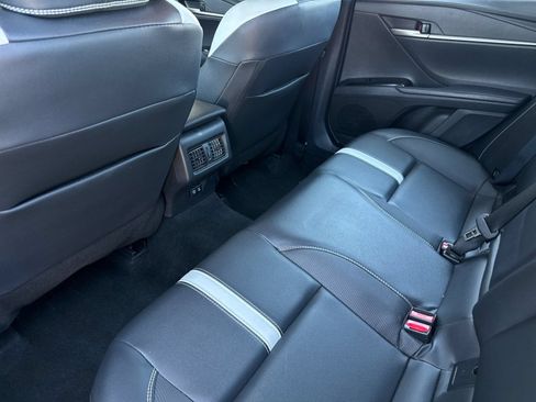 Used 2025 Toyota Camry SE FWD image 11