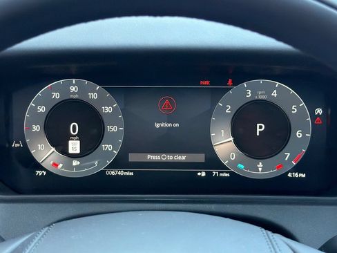 Certified 2026 Land Rover Range Rover Velar Dynamic SE AWD/4WD image 13