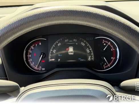 Used 2025 Toyota RAV4 LE FWD image 18