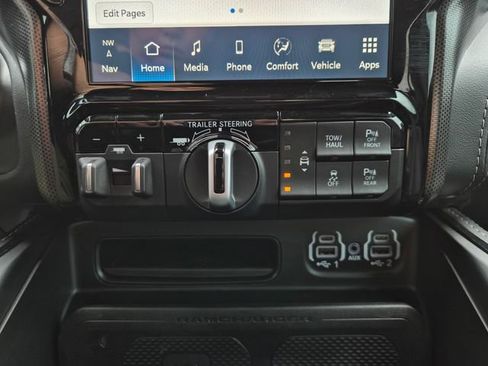 Used 2024 RAM 1500 Limited AWD/4WD image 39