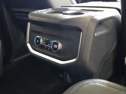 Used 2025 Ford Expedition Tremor AWD/4WD image 9