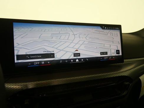 Used 2026 BMW 330i Sedan w/ Premium Package image 21