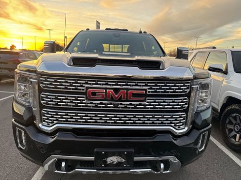 Used 2022 GMC Sierra 2500 Denali w/ Denali Ultimate Package image 2