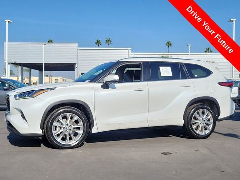 Used 2022 Toyota Highlander Limited FWD image 33