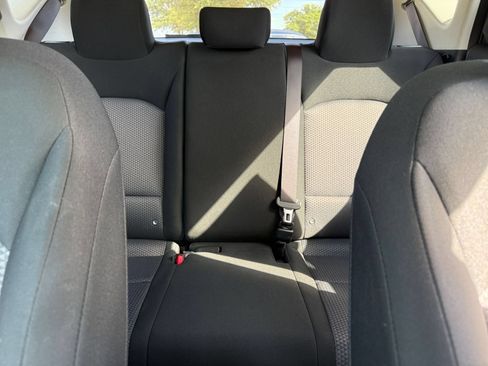 Used 2025 Kia Soul LX w/ LX Technology Package FWD image 37