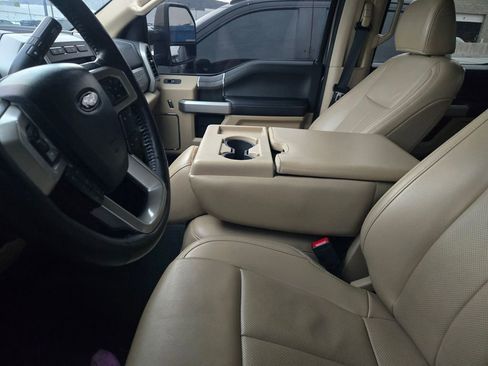 Used 2021 Ford F250 Lariat w/ Lariat Value Package image 3