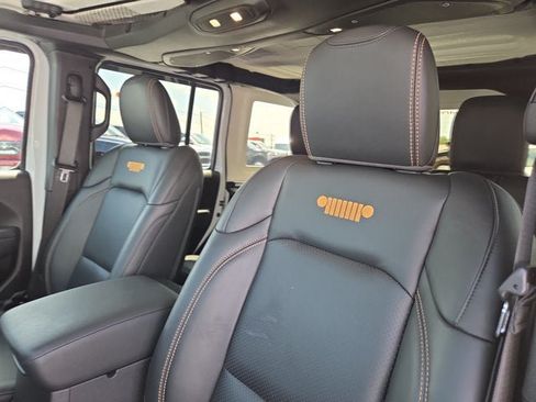 Used 2024 Jeep Wrangler Unlimited Sport AWD/4WD image 9