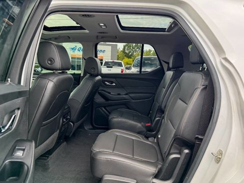 Used 2020 Chevrolet Traverse RS w/ LPO, Floor Liner Package image 19