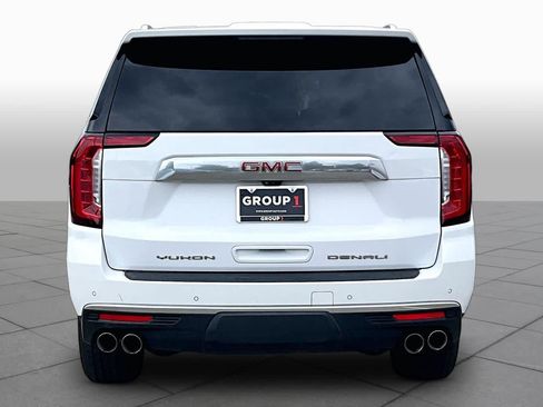 Used 2022 GMC Yukon XL Denali w/ Advanced Technology Package RWD image 5