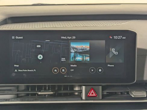 New 2026 Kia Carnival FWD image 18