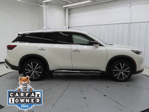 Used 2022 INFINITI QX60 Sensory w/ Vision Package FWD image 2