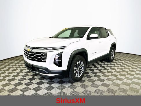 Used 2025 Chevrolet Equinox LT FWD image 6