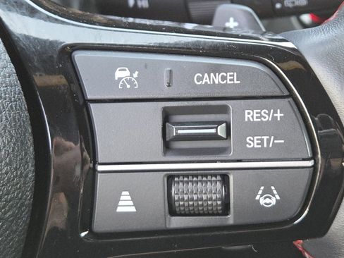 Used 2025 Honda Pilot Black Edition image 36
