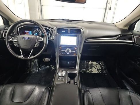 Used 2017 Ford Fusion Titanium image 30