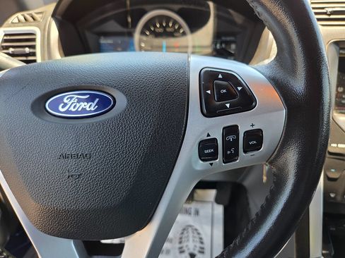 Used 2014 Ford Explorer XLT w/ Equipment Group 202A FWD image 30