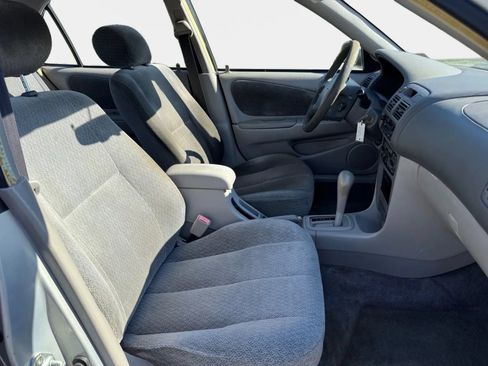 Used 2001 Toyota Corolla S FWD image 10