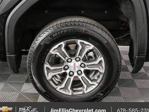 Certified 2025 GMC Sierra 1500 SLT AWD/4WD image 34
