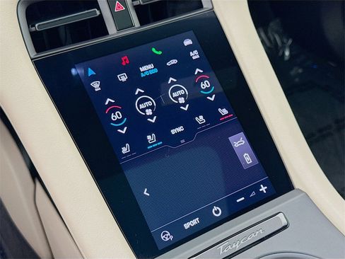 Used 2023 Porsche Taycan image 21