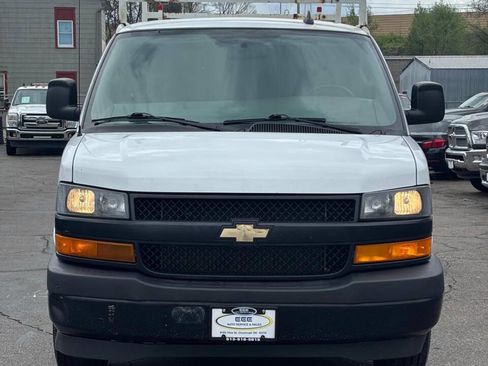 Used 2019 Chevrolet Express 2500 w/ Driver Convenience Package image 3