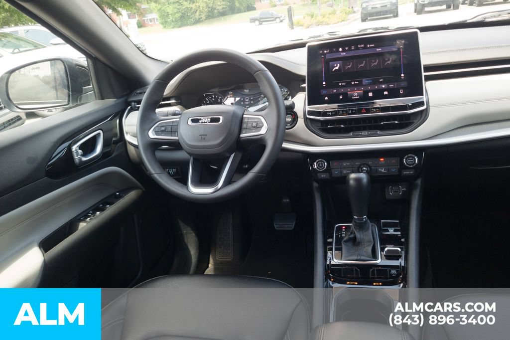 Used 2025 Jeep Compass Limited AWD/4WD image 20