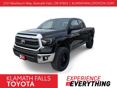 Used 2015 Toyota Tundra SR5 image 1
