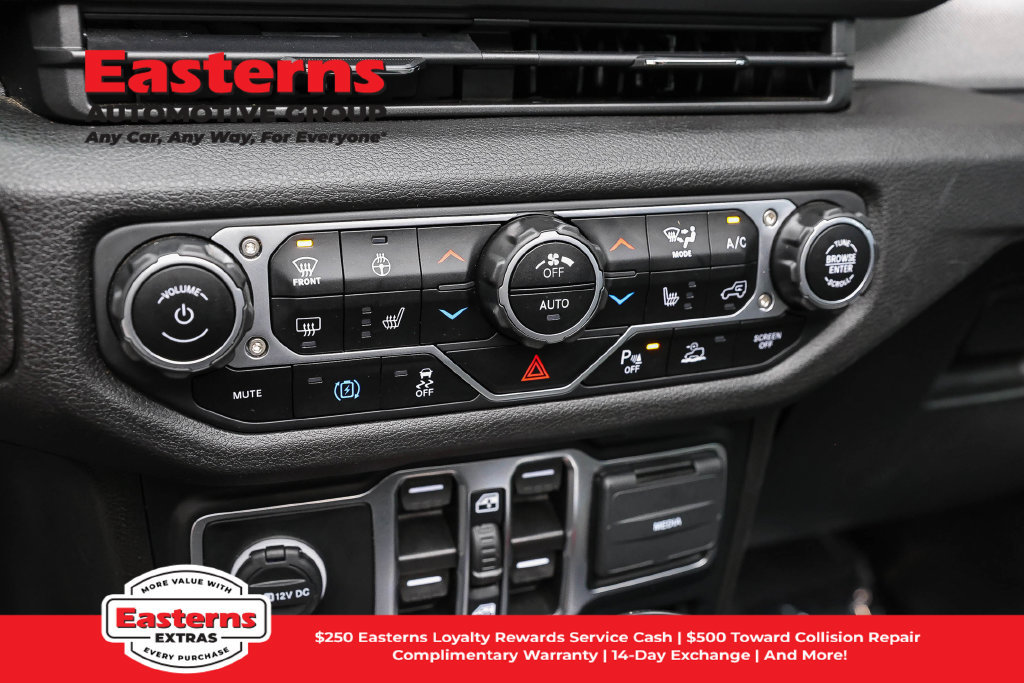 Used 2024 Jeep Wrangler Unlimited AWD/4WD image 21