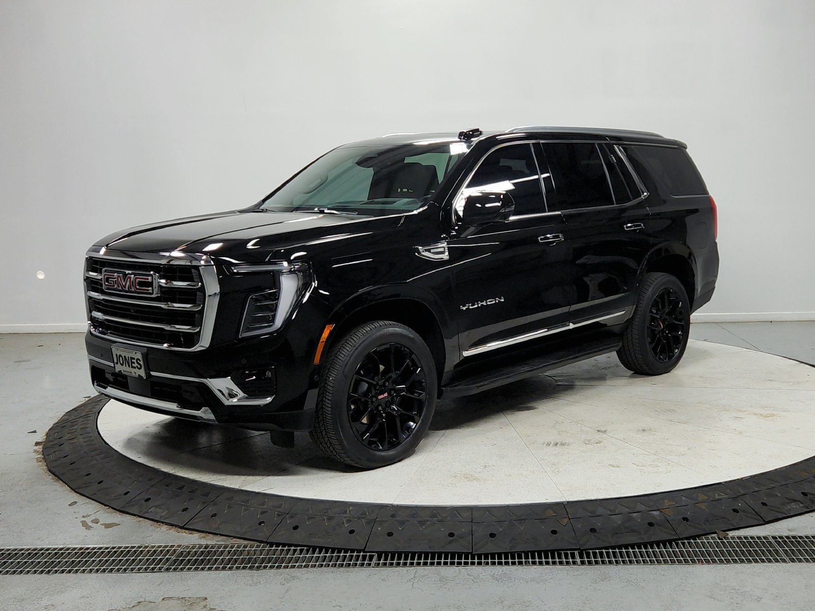 Used 2026 GMC Yukon Elevation w/ Elevation Premium Package AWD/4WD image 4