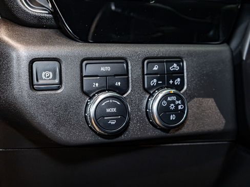 Used 2024 GMC Sierra 1500 SLT w/ SLT Premium Plus Package image 16