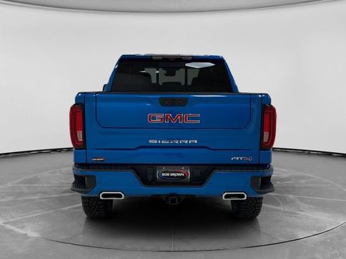 Used 2023 GMC Sierra 1500 AT4 w/ AT4 Premium Package AWD/4WD image 4